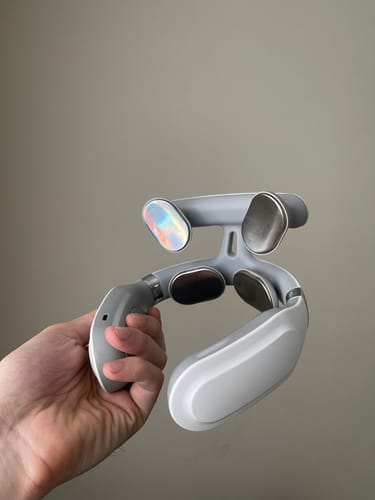 VitaNeck in der Hand